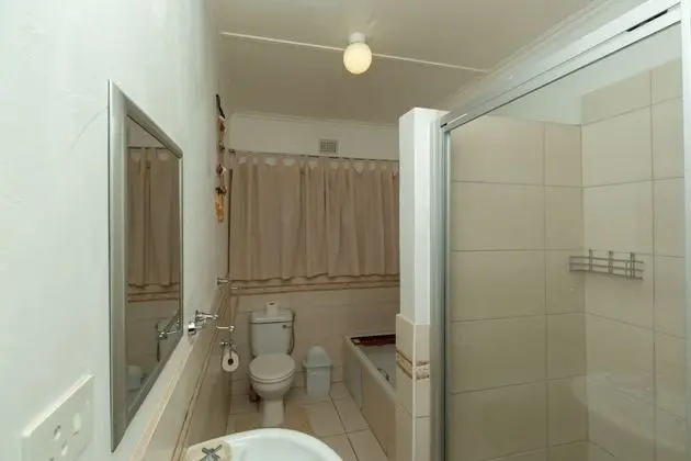 Self Catering 6 Sleeper Chalet