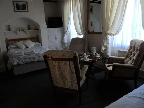 Basic Tek Büyük Yataklı Oda