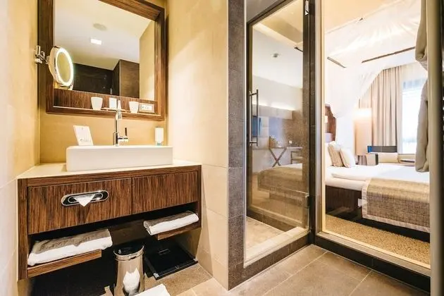 Tek Büyük Yataklı Oda, Göl Manzaralı