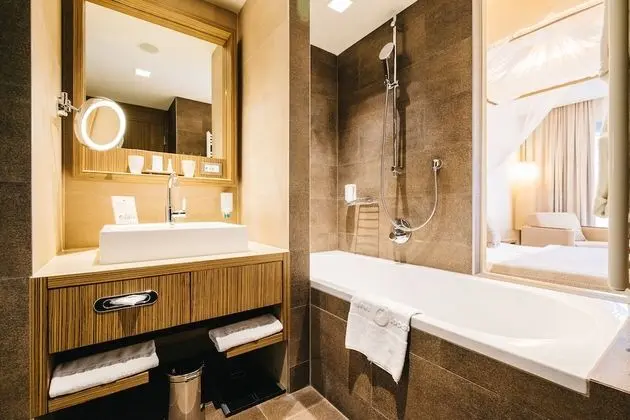 Tek Büyük Yataklı Oda, Göl Manzaralı