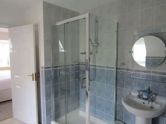 Superior Tek Büyük veya İki Ayrı Yataklı Oda, Banyolu/Duşlu (Room 8)