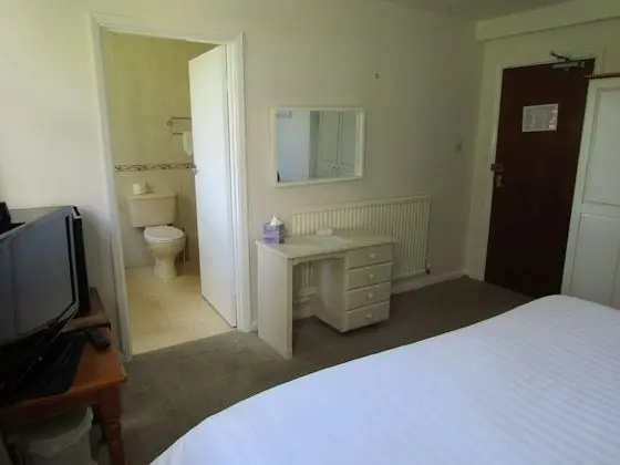 Tek Büyük veya İki Ayrı Yataklı Oda, Banyolu/Duşlu (Room 11)