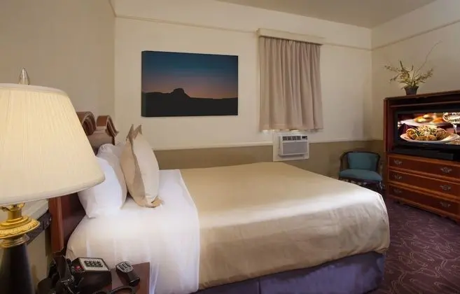 Economy Oda, 1 Büyük (Queen) Boy Yatak