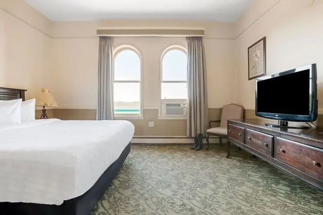 Oda, 1 En Büyük (King) Boy Yatak, Şehir Manzaralı