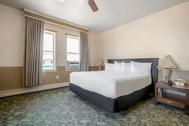 Oda, 1 En Büyük (King) Boy Yatak, Şehir Manzaralı