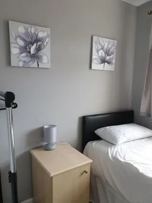 Basic Ev, Özel Banyo (St Michaels Grove)