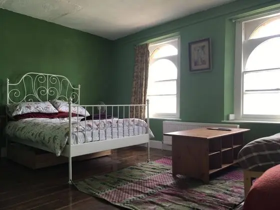 Apart Daire, 6 Yatak Odası