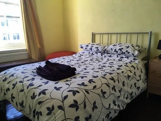 Apart Daire, 6 Yatak Odası