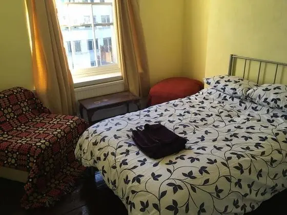 Apart Daire, 6 Yatak Odası