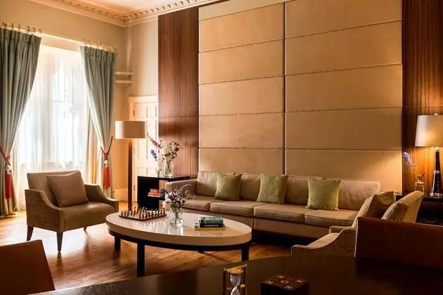 Süit, 2 Yatak Odası (Queen Victoria, Residential Suite)