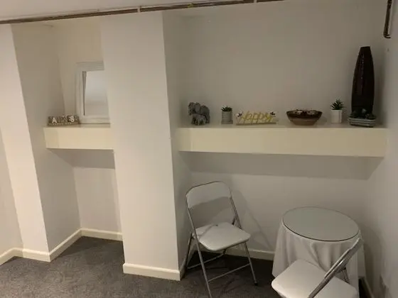 Classic Apart Daire, Özel Banyo (Lovely 2-bedroom basement)