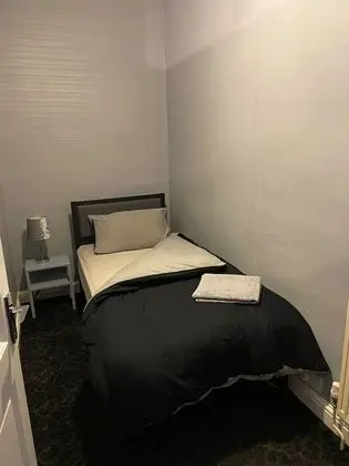 Comfort Ev, Özel Banyo, Bahçe Manzaralı (Delightful 4bed townhouse)