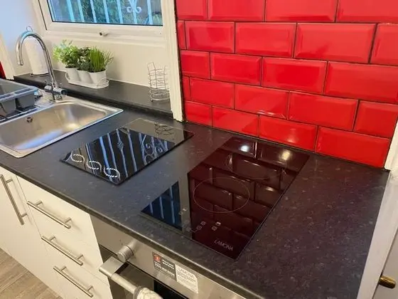 Comfort Ev, Özel Banyo, Bahçe Manzaralı (Delightful 4bed townhouse)