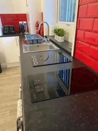 Comfort Ev, Özel Banyo, Bahçe Manzaralı (Delightful 4bed townhouse)