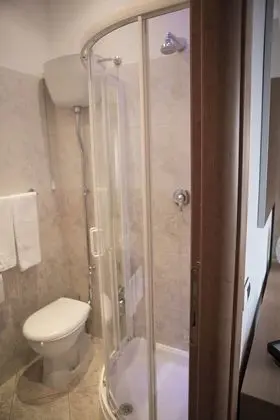 Comfort Üç Kişilik Oda, 1 Çift Kişilik Yatak ve Çekyat, Banyolu/Duşlu