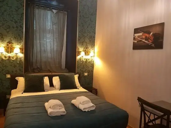 Design Tek Büyük Yataklı Oda, Sigara İçilmez