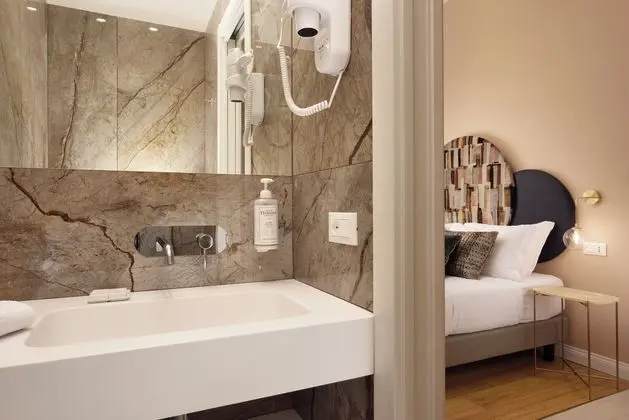 Design Tek Büyük Yataklı Oda, Sigara İçilmez
