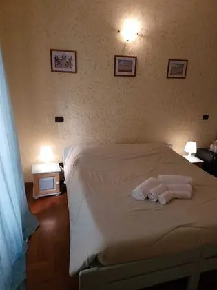 Üç Kişilik Oda