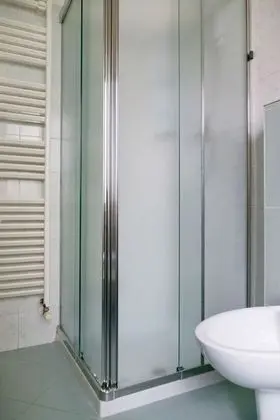 Büyük Yataklı Tek Kişilik Oda