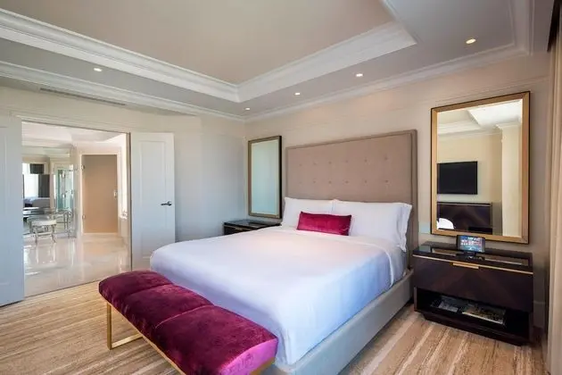 Süit, 1 En Büyük (King) Boy Yatak, Köşe (St. Regis)