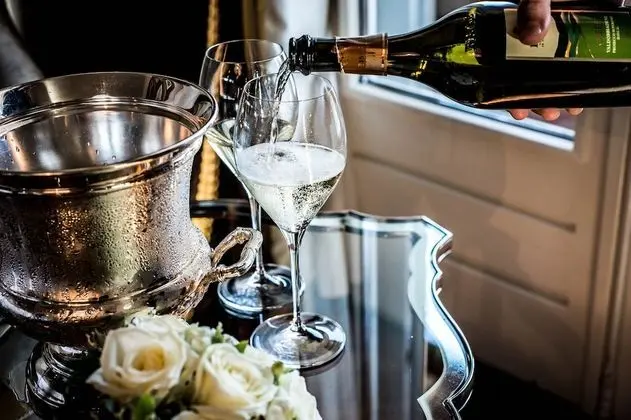 Presidential Süit, 1 En Büyük (King) Boy Yatak, Teras, Nehir Manzaralı (Non Smoking)