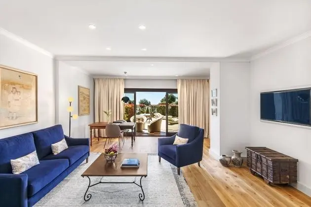 Süit, 1 Yatak Odası, Bahçe Manzaralı (Blue Oasis,1 Bedroom Larger)
