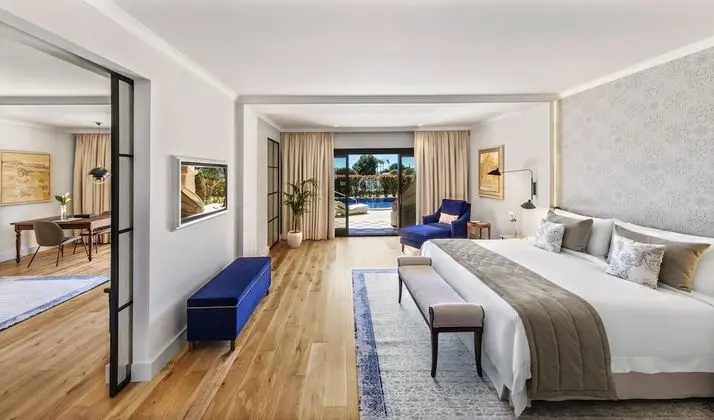 Süit, 1 Yatak Odası, Bahçe Manzaralı (Blue Oasis,1 Bedroom Larger)