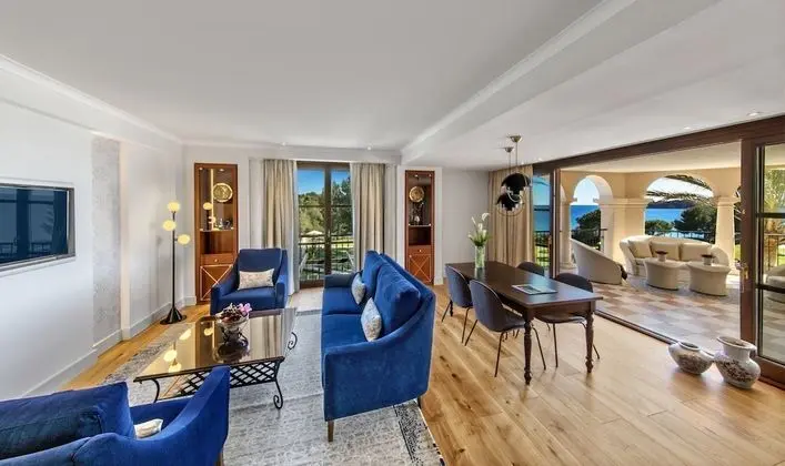Süit, 1 Yatak Odası, Balkon (Diamond,1 Bedroom Larger,Seafront)
