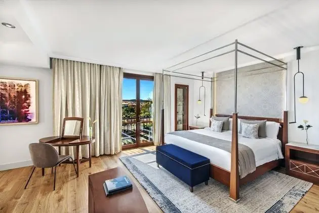 Süit, 1 Yatak Odası, Balkon (Diamond,1 Bedroom Larger,Seafront)