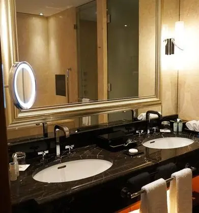 Grand Oda, 1 En Büyük (King) Boy Yatak, Sigara İçilmez, Şehir Manzaralı