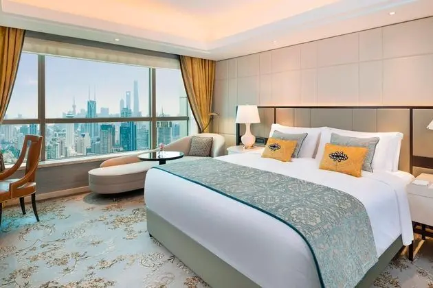 Deluxe Oda, 1 En Büyük (King) Boy Yatak, Sigara İçilmez, Şehir Manzaralı (High Floor)
