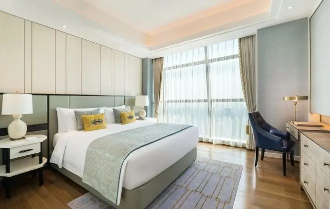 Deluxe Oda, 1 En Büyük (King) Boy Yatak, Sigara İçilmez, Şehir Manzaralı (High Floor)