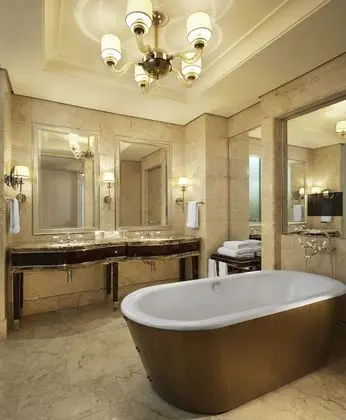 Çatı Katı Süiti (Penthouse), 1 En Büyük (King) Boy Yatak