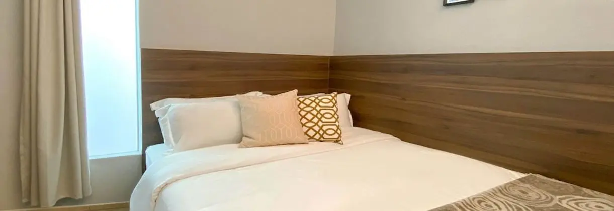 Tek Büyük Yataklı Oda (DAYUSE, 5 HOURS: 4PM-9PM)