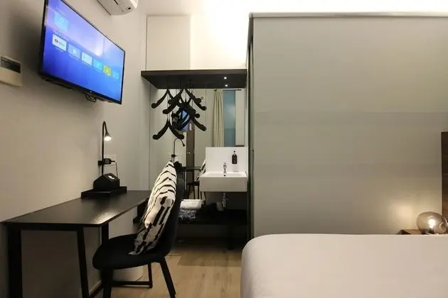 Double Room, SHORT OVERNIGHT, 8 hours: 11PM-7AM