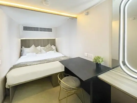 Cabin M, Window, Shared  Bathroom, 7 hours only: 10AM-5PM