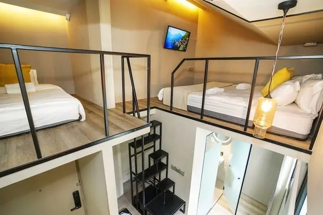 Cabin L, Window, Private Bathroom