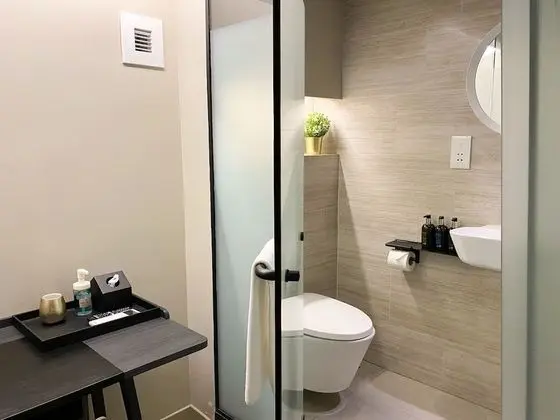 Cabin L, Window, Private Bathroom