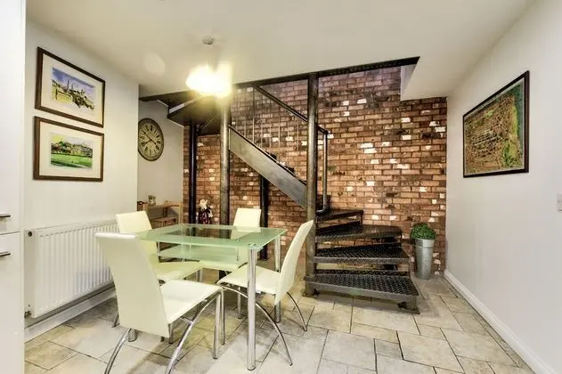 Stylish Stockbridge Apartment