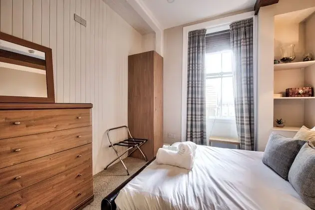 Stylish Stockbridge Apartment