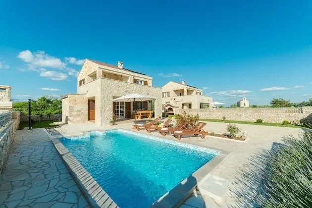 Villa, Birden Çok Yatak