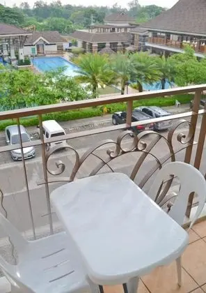 Stüdyo, Balkon, Havuz Manzaralı