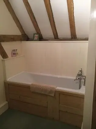 Üç Kişilik Oda, Banyolu/Duşlu (The Blythburgh Room)