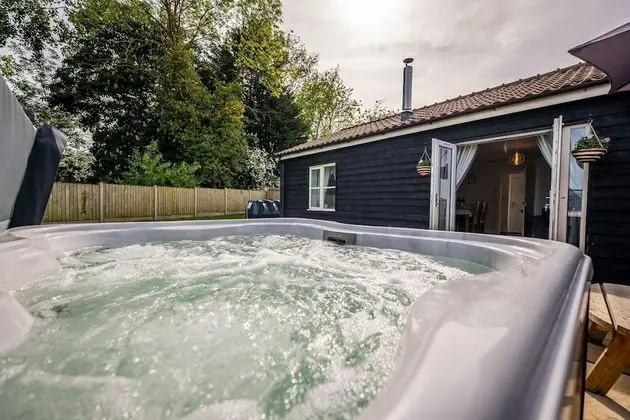 Luxury Bungalov, Engellilere Uygun, Özel Banyo (With Hot Tub)
