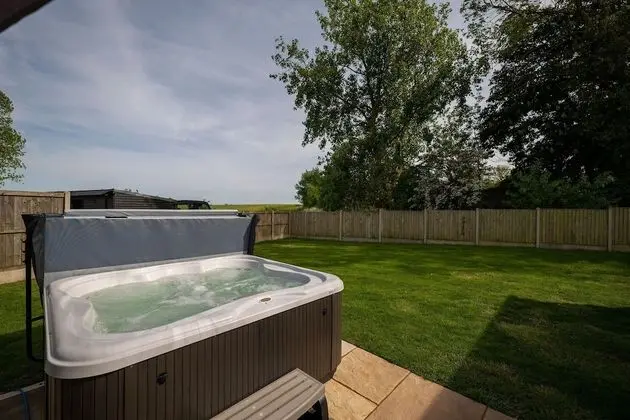 Luxury Bungalov, Engellilere Uygun, Özel Banyo (With Hot Tub)