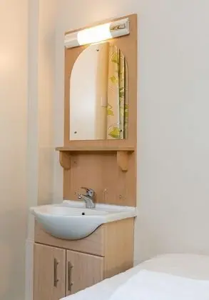 Tek Kişilik Oda, Ortak Banyo