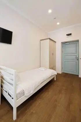 Üç Kişilik Oda