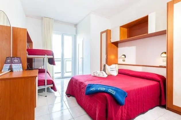 Family Dört Kişilik Oda