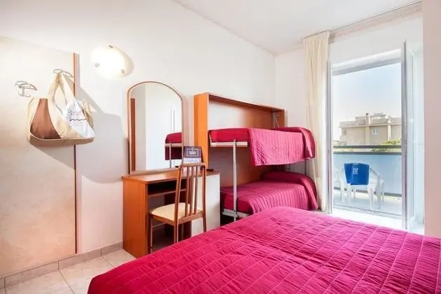 Family Dört Kişilik Oda