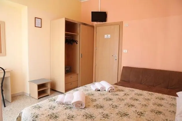 Economy Tek Büyük Yataklı Oda